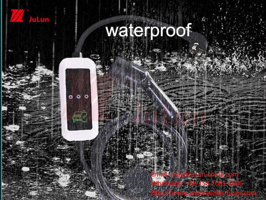 Pistola di ricarica standard europea tipo 2 caricabatterie per veicoli elettrici portabile a bordo 7 kW nuova pistola di ricarica energetica
