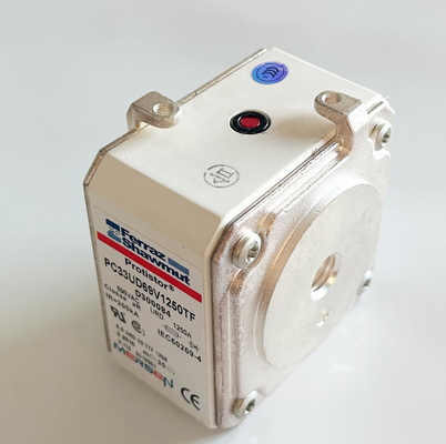 Ferraz D300084 Fusibili per veicoli in ceramica originale 1250A 690V 200KA corrente di guasto continua