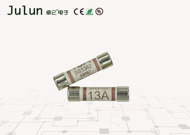 il circuito elettronico di CA 264V fonde la specificazione del Regno Unito della spina di 6x25mm Britannici