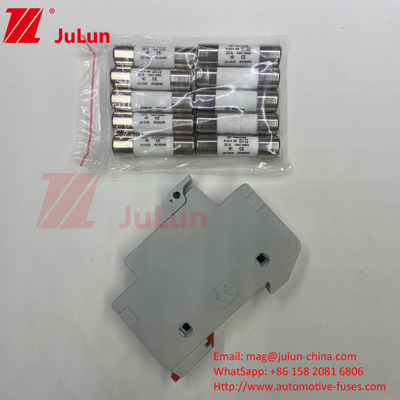 10A-63A Fuso fotovoltaico per installazione fotovoltaica solare 32A 10X38mm 1000V DC Din Rail Fuse Holder con luce per il sistema solare