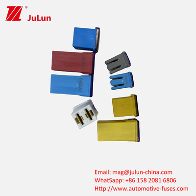 Littel Automobile Square Fuse 32V 58V Cigarette lighter 495 Fuse Box 20A30A40A50A60A Importato
