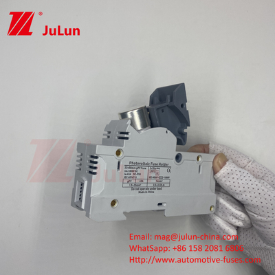 Fusibili fotovoltaici solari a corrente continua da 1000 V RT18 Serie 10x38 3P DIN Rail montato 32A Capacità per fusibile 1500V