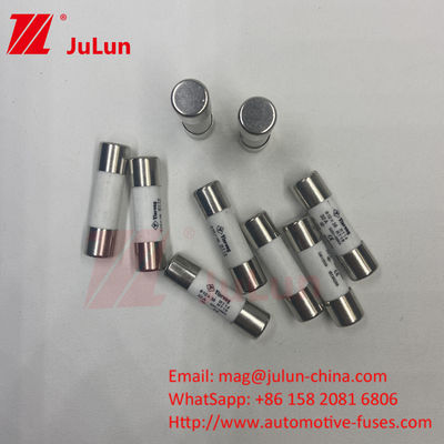 PV 6A 10*38mm AC500/690V Capacità di rottura TUV Panel Mount Pv String Fuses Certificato CE