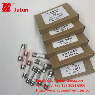 32A 10*38mm 15A 690VDC 1000VDC pannello montato fusibile solare fotovoltaico per una protezione robusta della stringa fotovoltaica