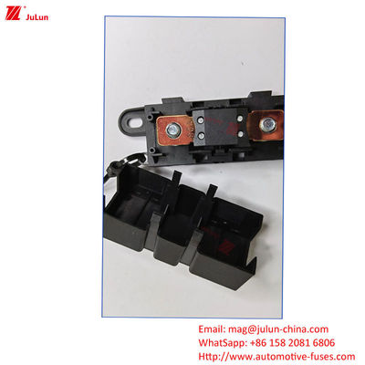 Eu UL Standard Ricambi per autoveicoli Dimensioni esterne Portatore di fusibile / Scatola di plastica / Cassa in nylon Voltaggio nominale 32V 48V 72V Autoveicoli / Veicoli elettrici / Motocicli