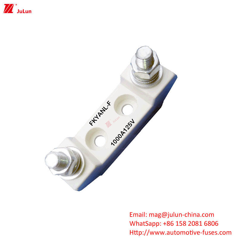 Protezione dei circuiti elettronici Portatori di fusibili di media e grande qualità Ricambi per autoveicoli conformi UL Mooring Circuit Breakers e portatori di fusibili / scatole con contatto di rame