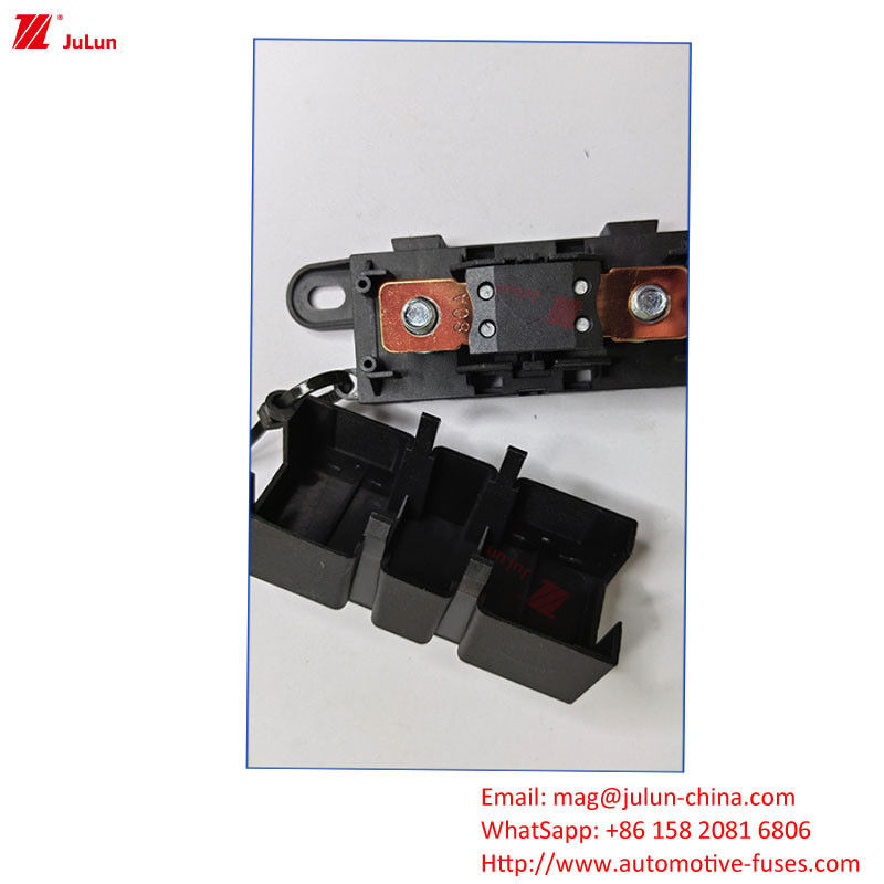 Eu UL Standard Ricambi per autoveicoli Dimensioni esterne Portatore di fusibile / Scatola di plastica / Cassa in nylon Voltaggio nominale 32V 48V 72V Autoveicoli / Veicoli elettrici / Motocicli
