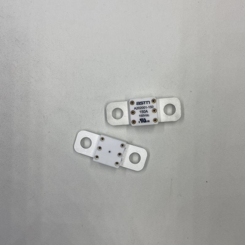 Protezione 350A 150VDC Fusibili per auto in ceramica di piccole dimensioni Corrente nominale elevata Torsione stretta raccomandata 11-13N·m