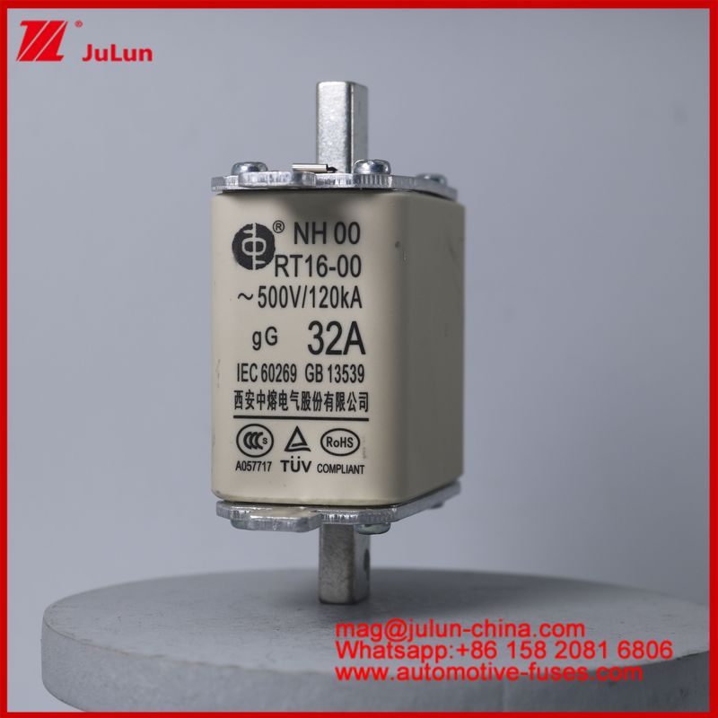 32A 500V NH00 RT16-00 120KA Ceramica auto fusibile auto lamina montato Per EV / HEV situazione del veicolo