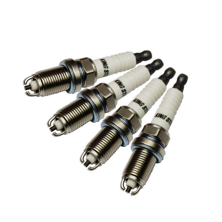 Kingsteel AutopartsHILUX RAV4 Yaris LEX USCar Iridium Spark Plugs Fornitore Sistemi motori auto BKR6EGP Per Toyota Corolla Camry