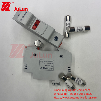 Detentore di fusibile solare cilindrico Din Rail / detentore di fusibile solare PV con capacità di rottura di 30kA
