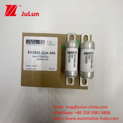 20A 700VDC 10KA EV HEV Fusoio di bullone per veicoli elettrici 700VDC Vattone di protezione M8 M6