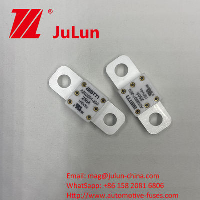 A202001-100A Fusibili ceramici per autoveicoli a 150VDC per sistemi di trazione di veicoli elettrici Torsione stretta raccomandata 11-13N·m Per l'installazione M8