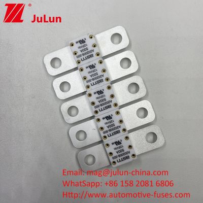 68*17.7*12mm A202008 350A 125VDC EV FUSE Alta capacità di rottura inferiore a 125Vdc Per ottimizzare le prestazioni dei veicoli elettrici