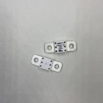 Protezione 350A 150VDC Fusibili per auto in ceramica di piccole dimensioni Corrente nominale elevata Torsione stretta raccomandata 11-13N·m